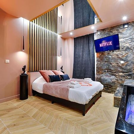 Welcome To Secret Love Yerres Екстер'єр фото